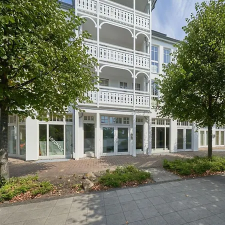 Charmante In Mit Balkon * Sellin (Rugen)